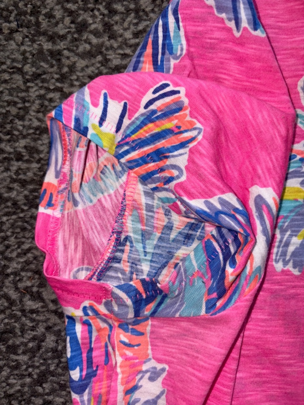 Lilly Pulitzer Etta V-Neck Tee Shirt Hot Pink Palm Print Size Small - Picture 10 of 12